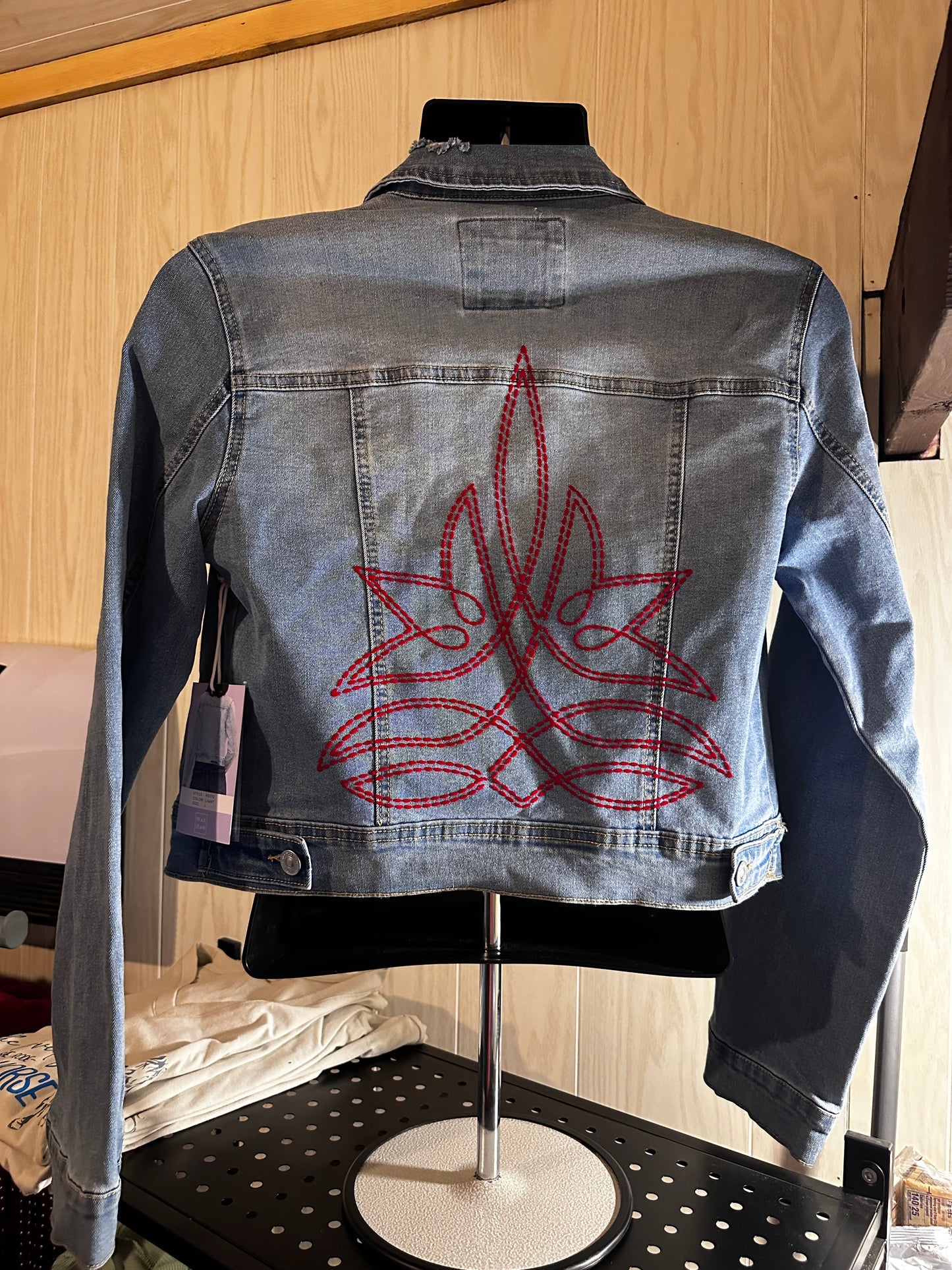 BOOTSTITCH DESTRUCTED JEAN DENIM JACKET: LIGHT